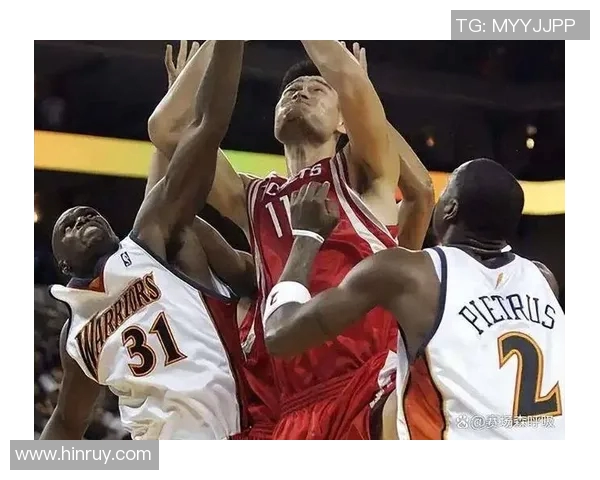 海耶斯盛赞姚明的伟大成就与对篮球的深远影响 海耶斯盛赞姚明的伟大成就与对篮球的深远影响